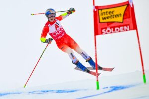 Ski-Star Odermatt gewinnt turbulenten Saisonauftakt