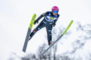 Lichtblick bei schwerem Start: Hoffmann springt aufs Podest