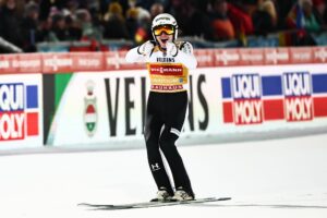 Ein aussichtsloser Fall für zwei? Skisprung-Duo jagt Prevc