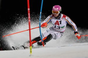 Slalom-Ausfall in Schladming: Straßer verpatzt Olympia-Test