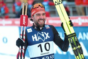 Wind, viel Schnee und Sturz: Kombinierer Rydzek wird Zweiter