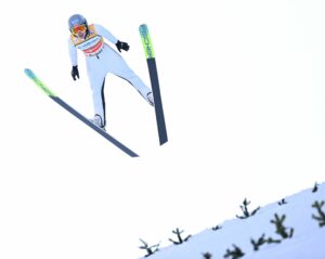 Kombiniererin Hagen feiert Sieg im Gesamtweltcup